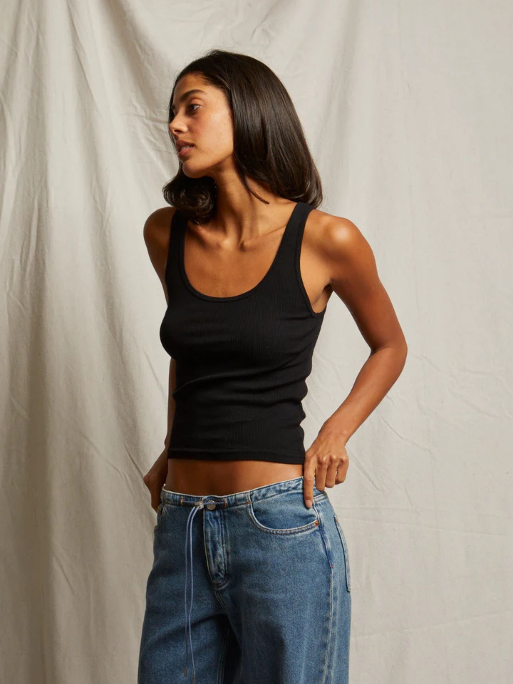 perfect-white-tee-fine-rib-binded-tank-black