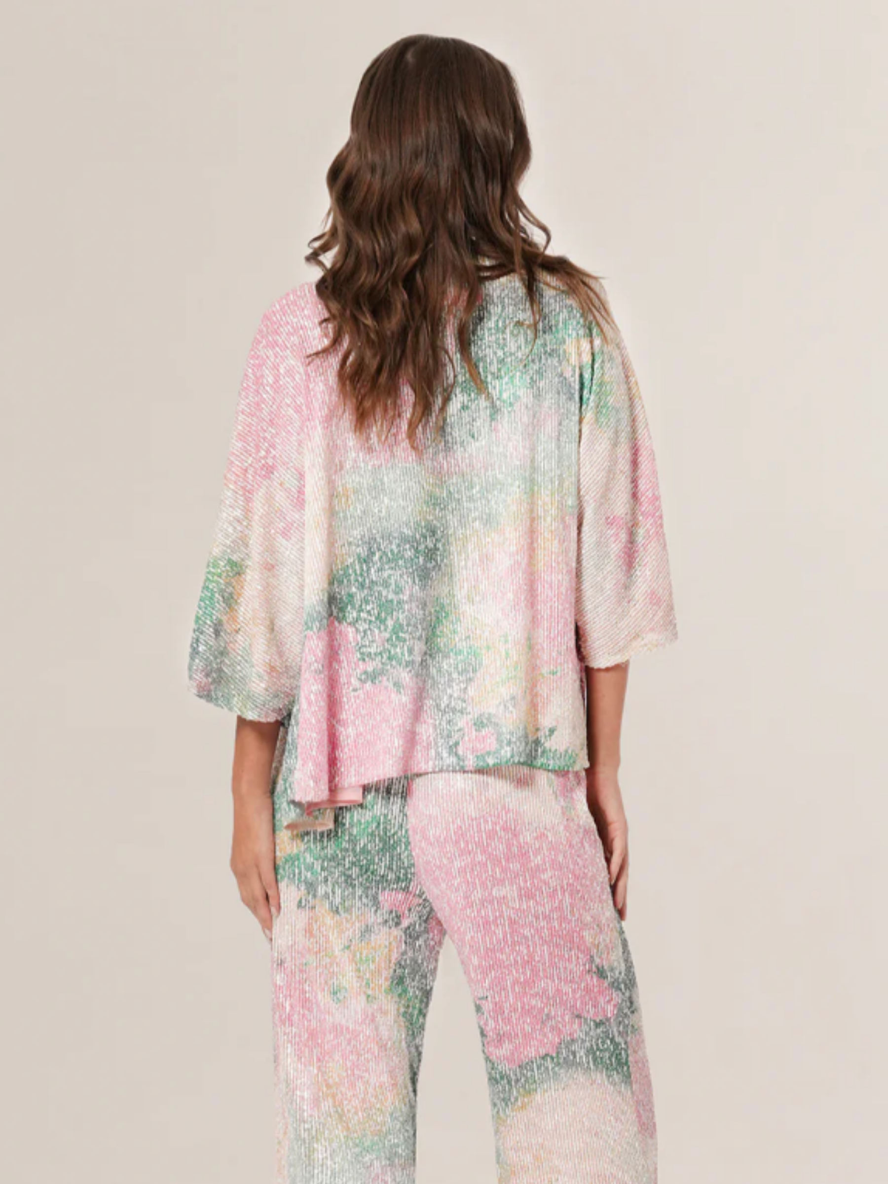 Lena Kimono - Art Attack