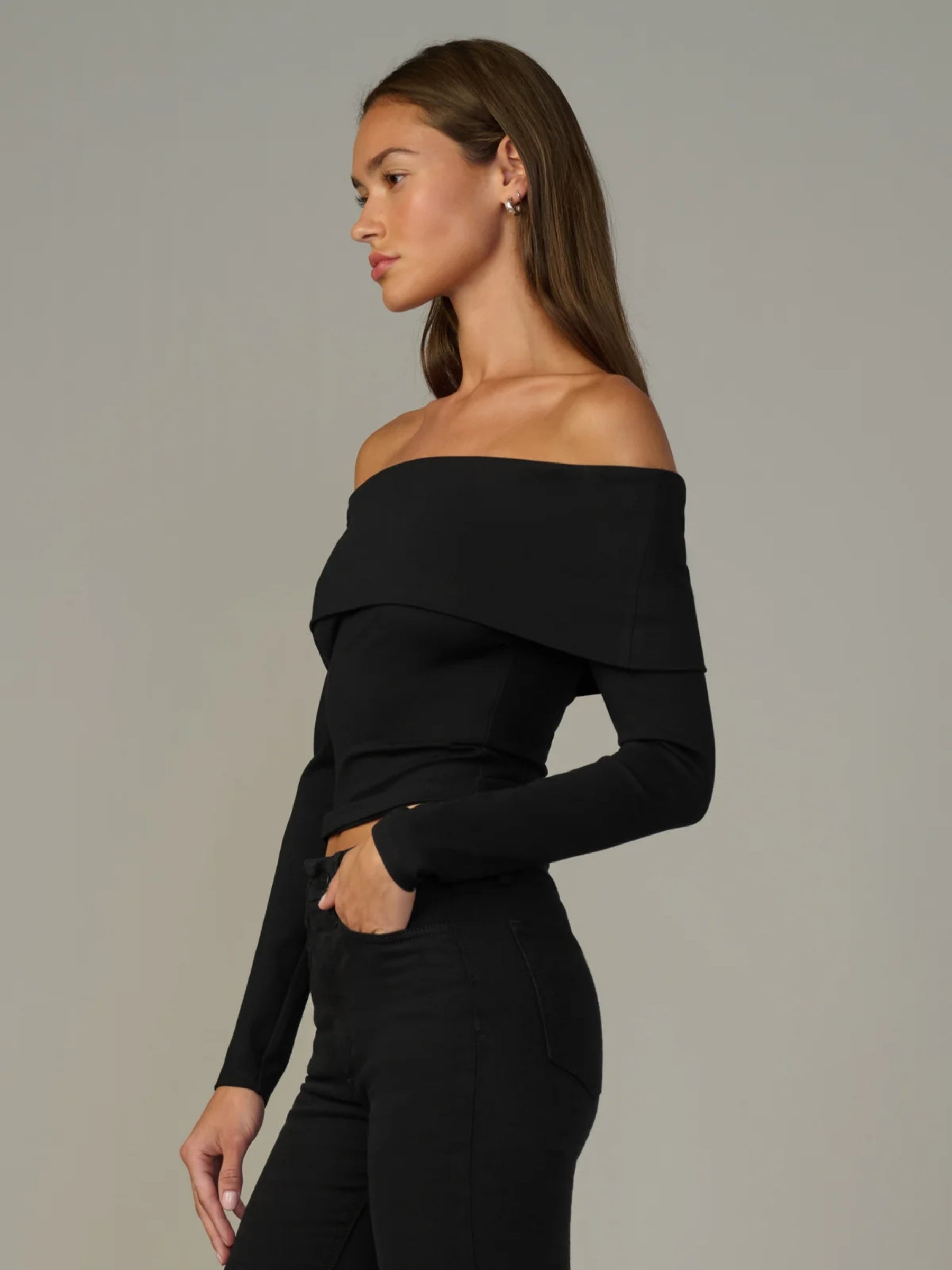 The Olive Off Shoulder Top - Black