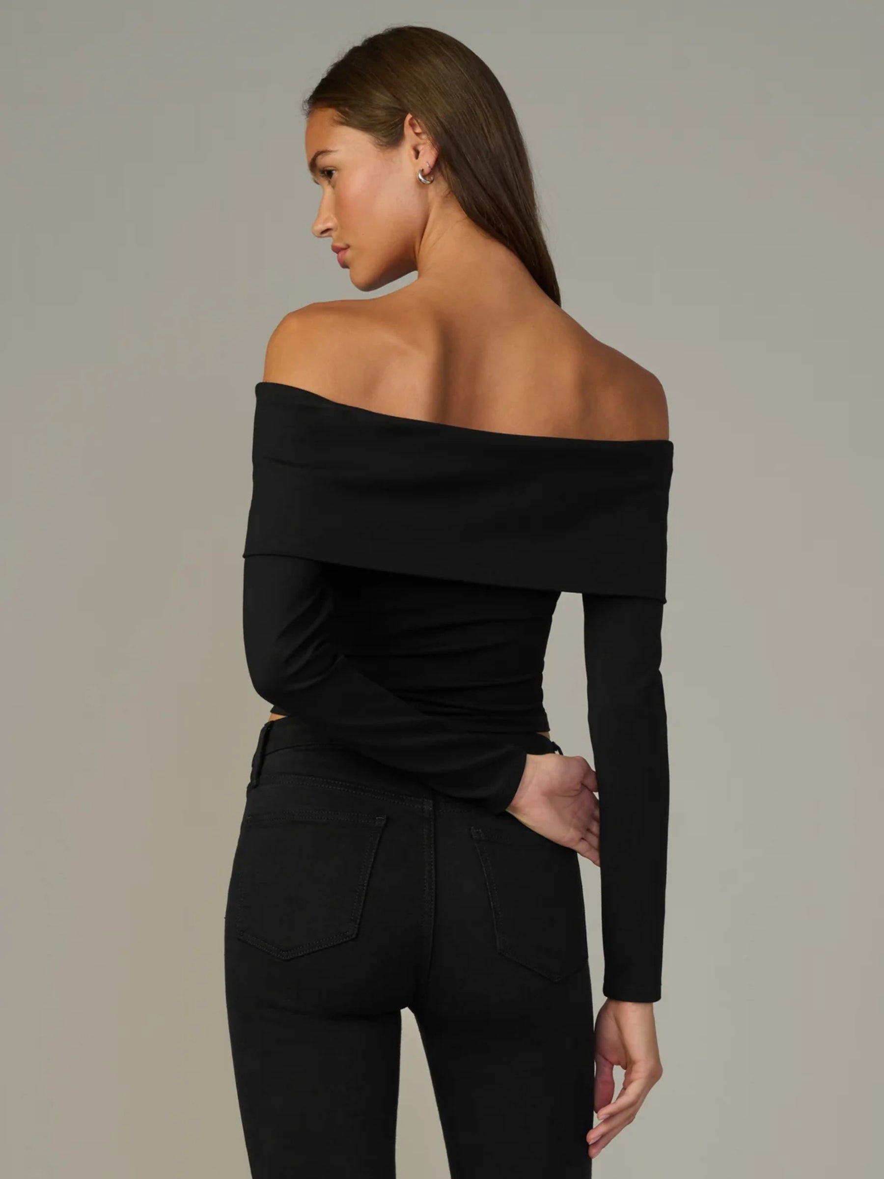 The Olive Off Shoulder Top - Black
