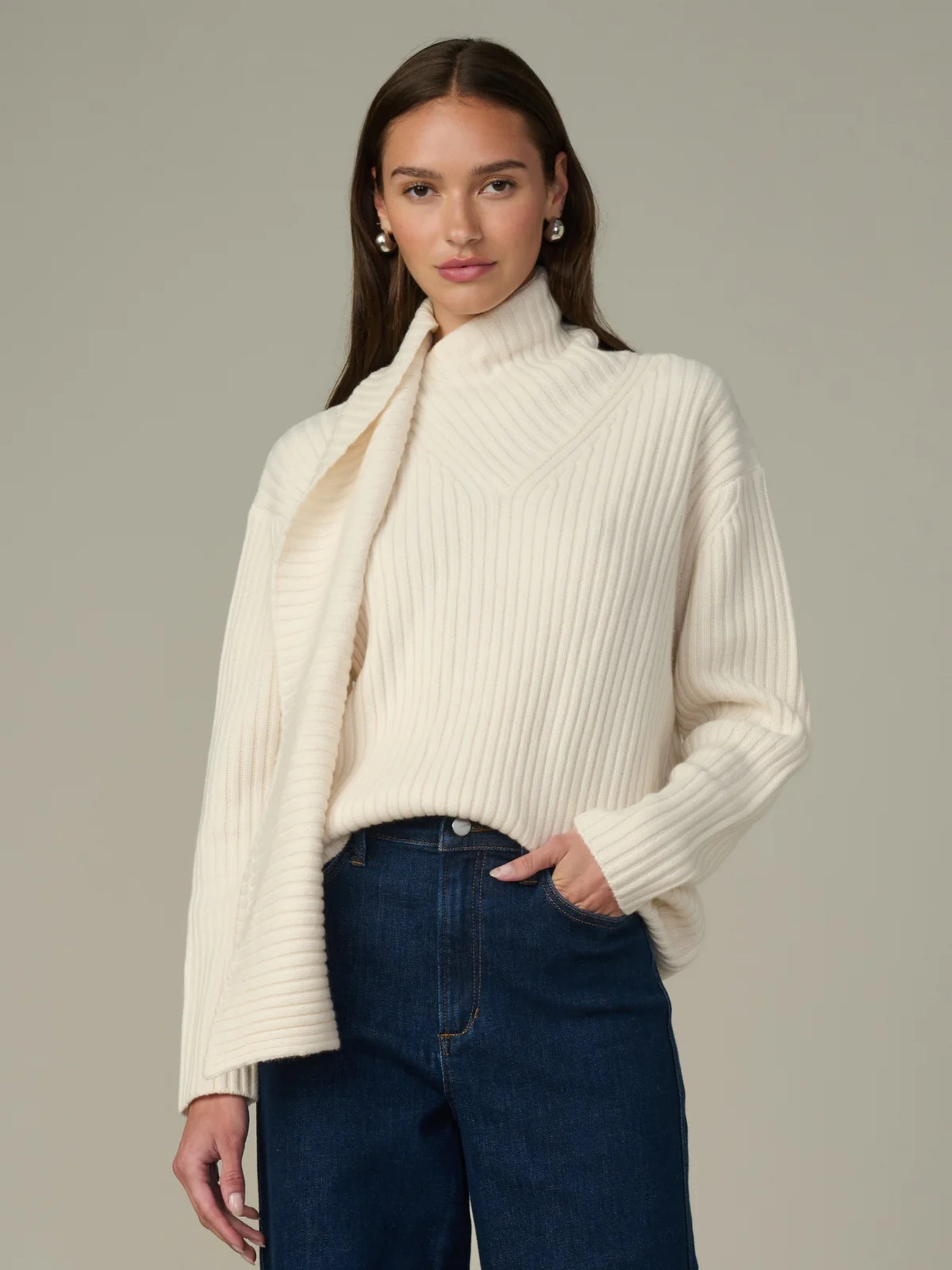 The Noa Scarf Sweater - Ecru