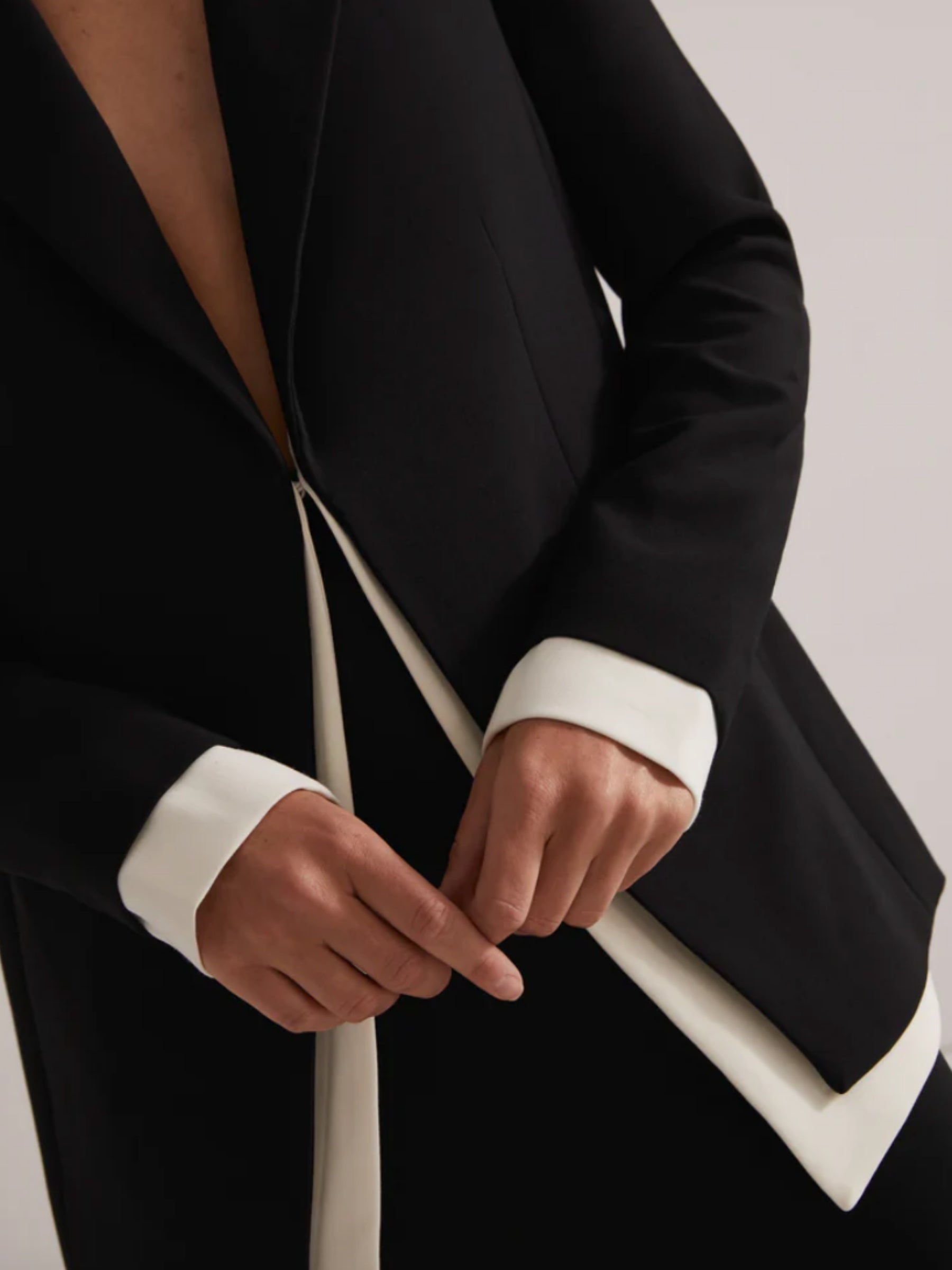 The Kelly Blazer - Black/White