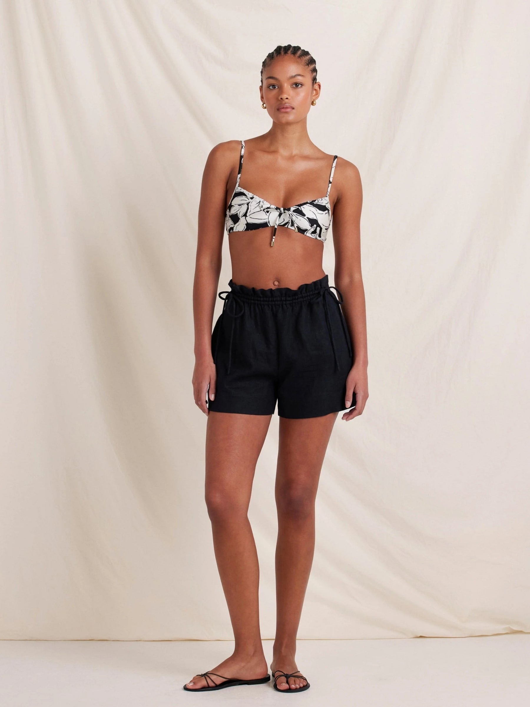 Weekend Short - Noir