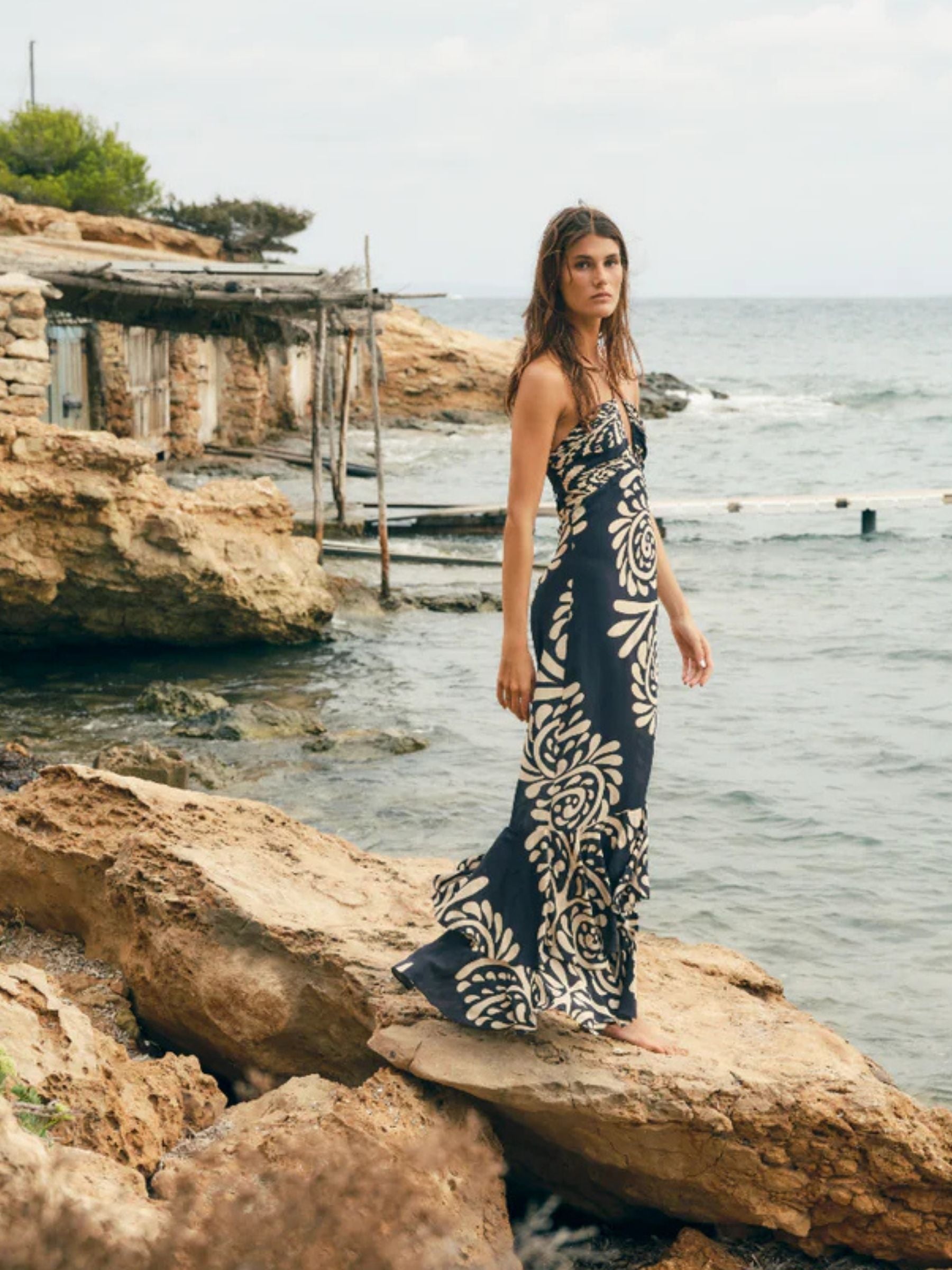 juan-de-dios-Sevillana-Crepe-Chine-Dress -Black-Arabesque