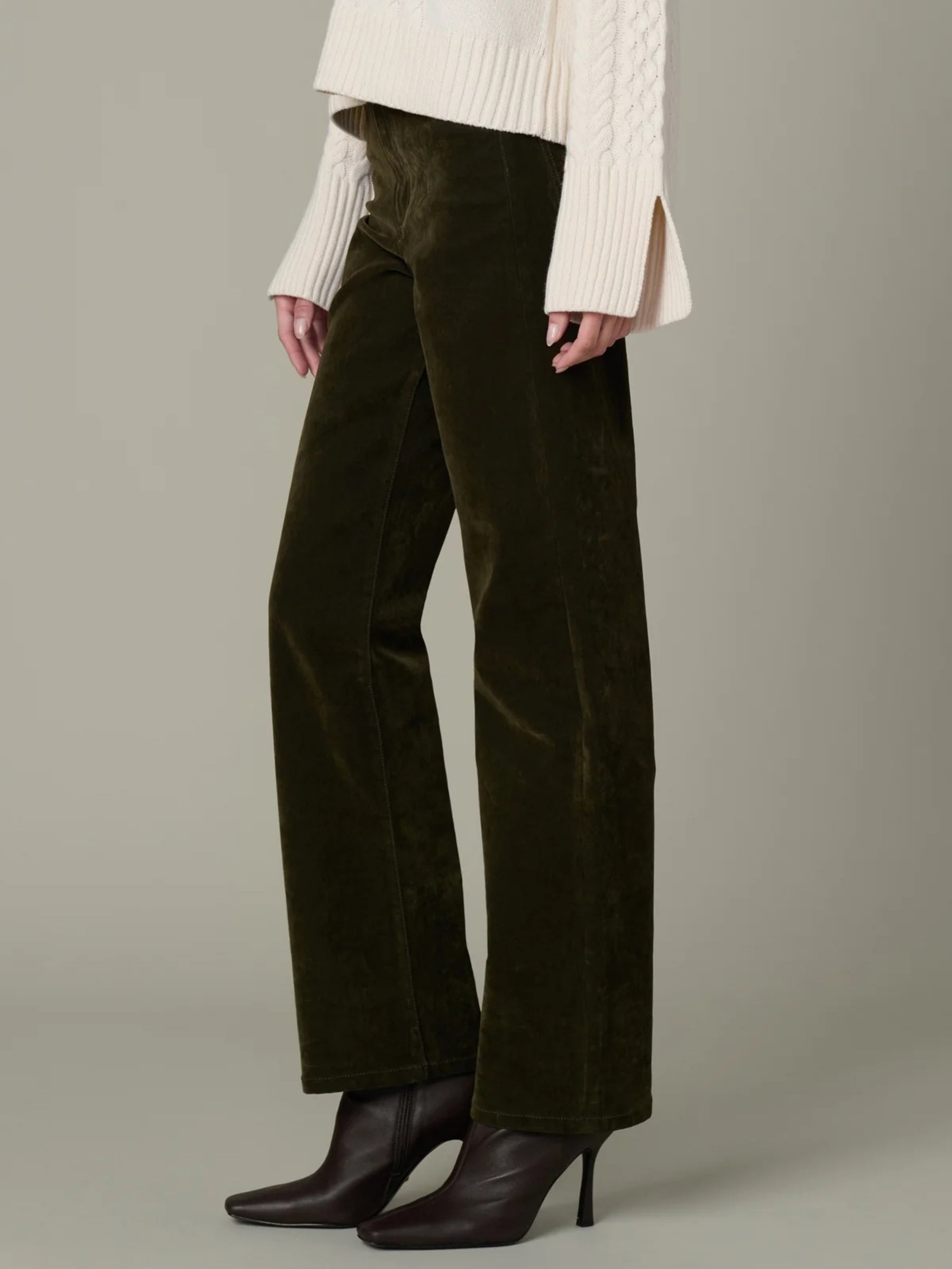 The Margot Straight Flocked Pant - Olive