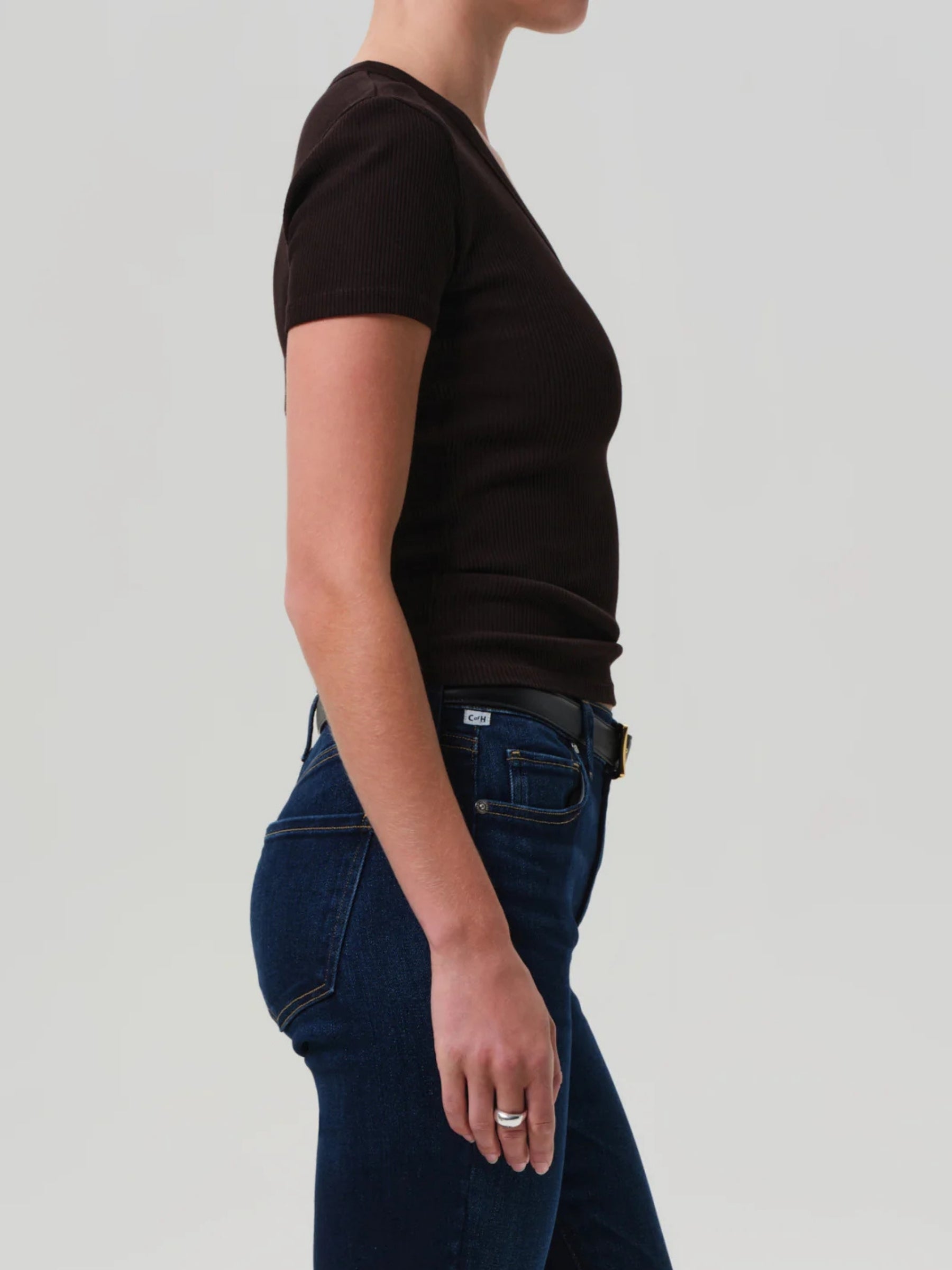 Maude U Neck Tee - Chocolate