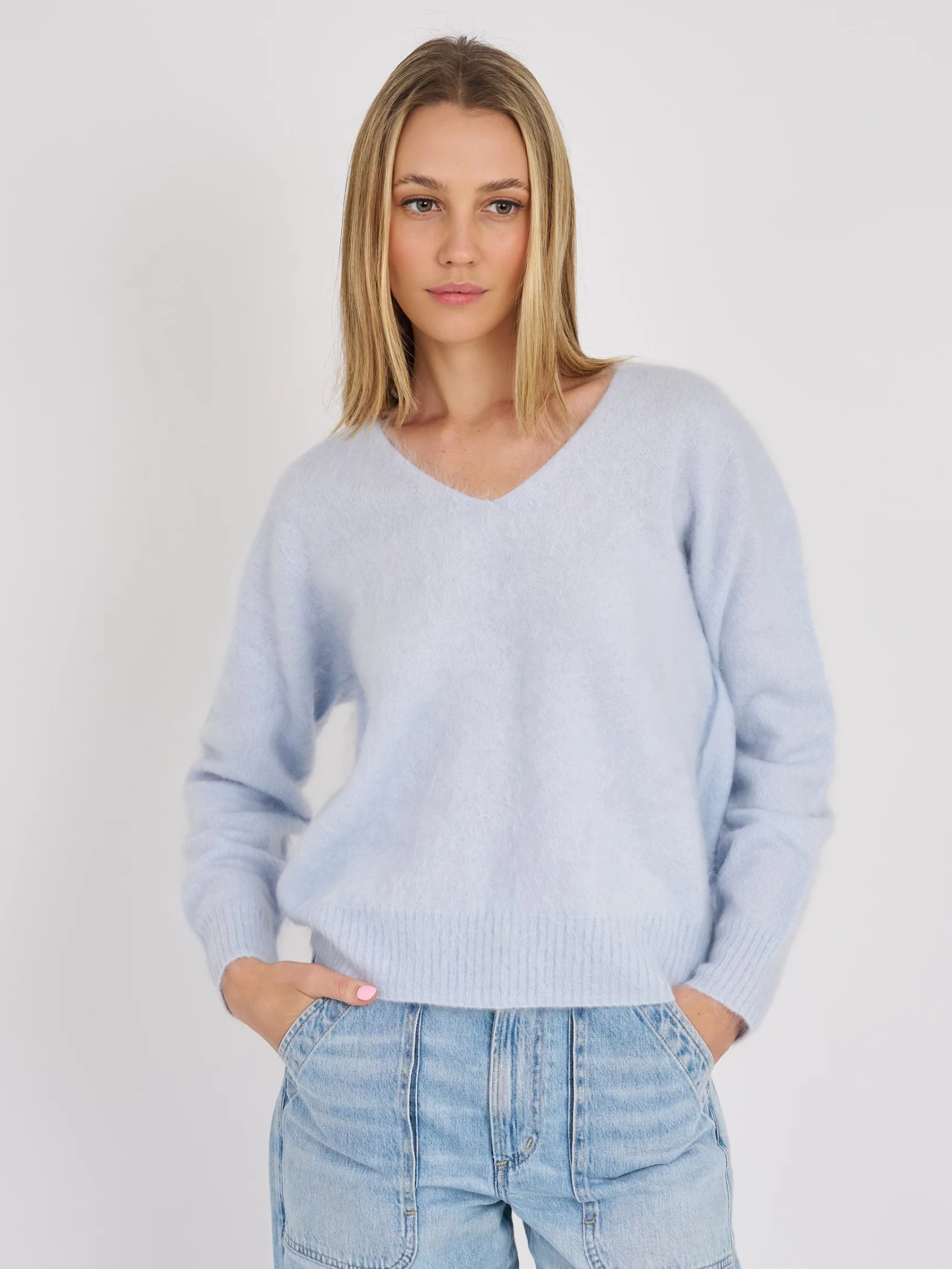 Luna Brushed Cashmere V Sweater - Icy Blue