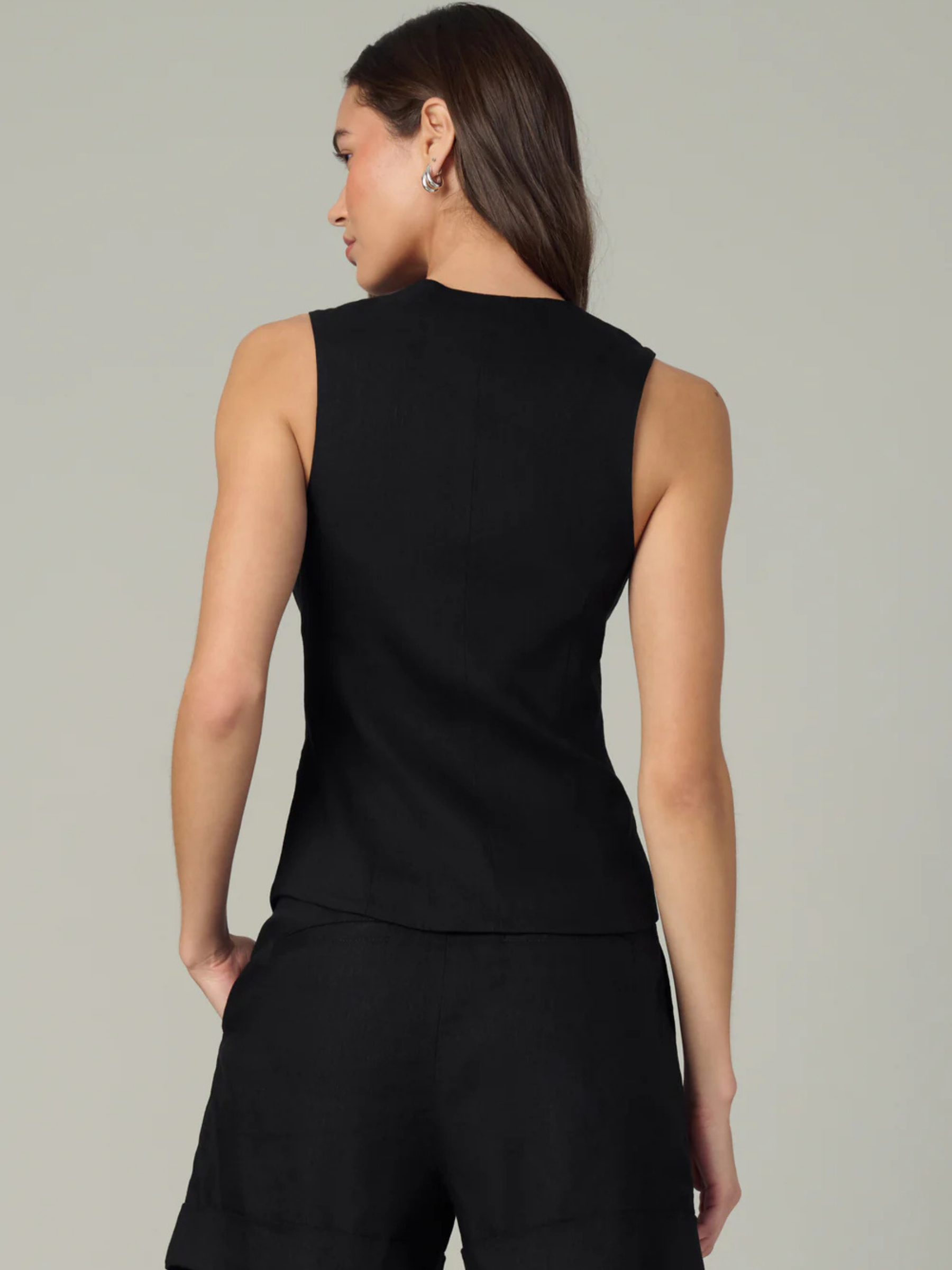 The Maeve Vest - Black