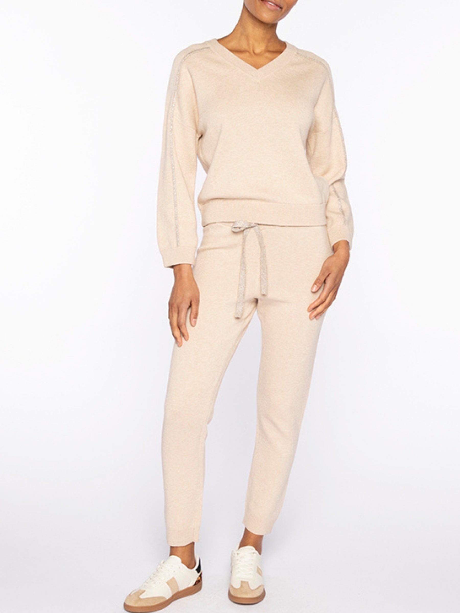 kinross-cashmere-Lurex-Tipped-Double-Knit-Vee - Latte