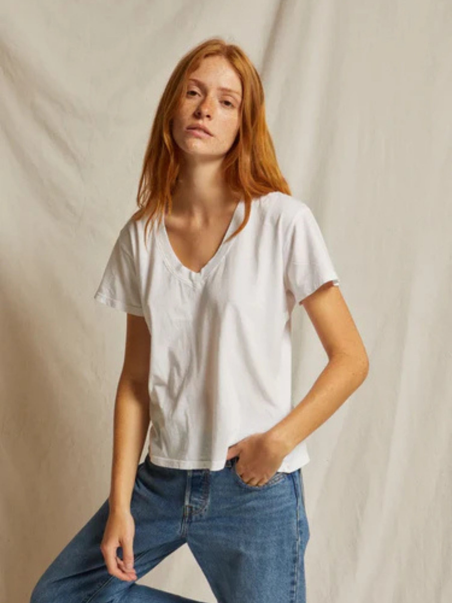 Hendrix SS Boxy V Neck - White