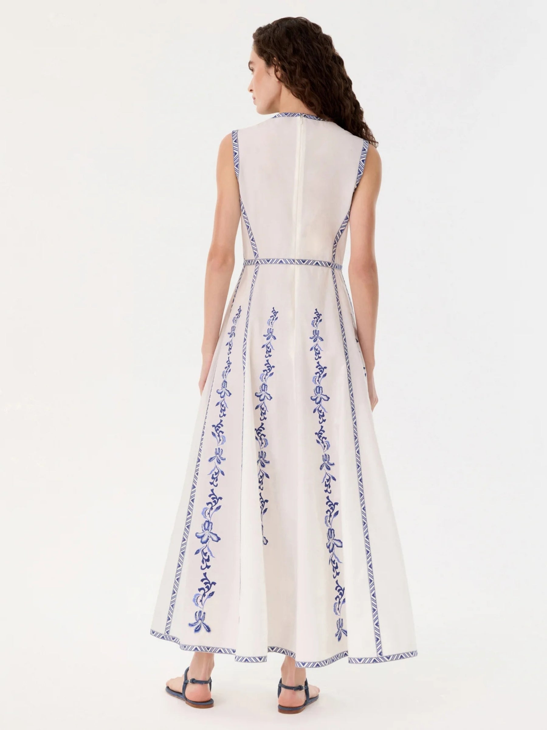 Clodette Dress w/ Iris Embroidery - White/Blue