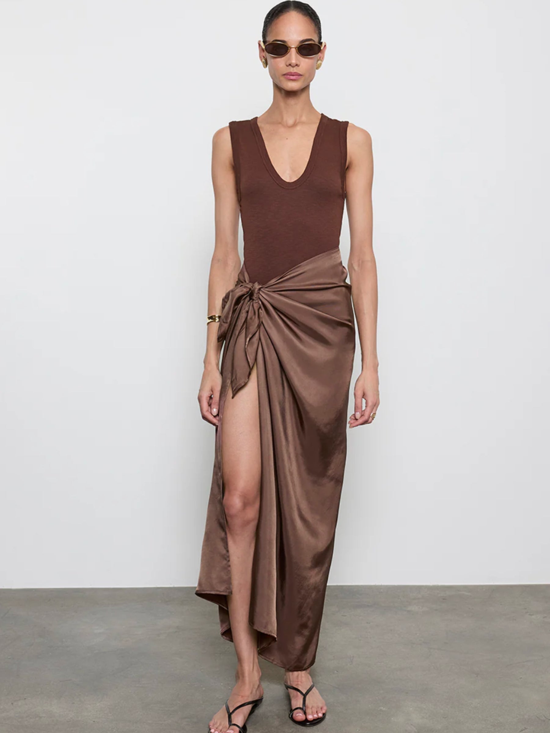 Textured Rib Sleeveless U Tank - Chocolate