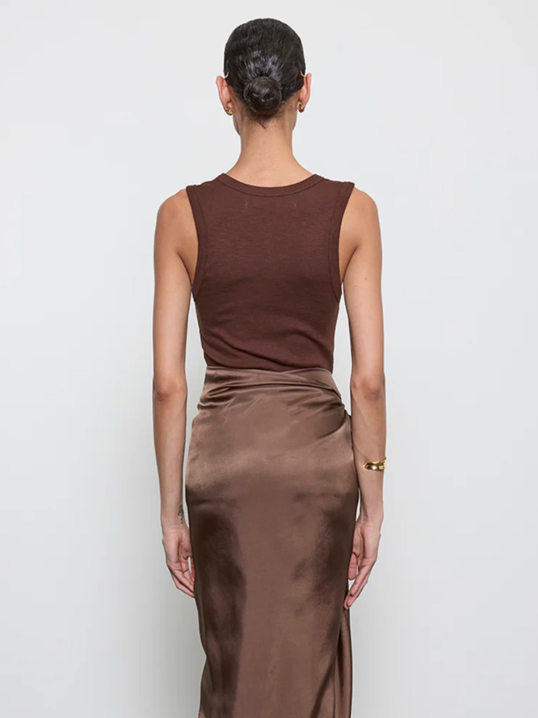 Textured Rib Sleeveless U Tank - Chocolate