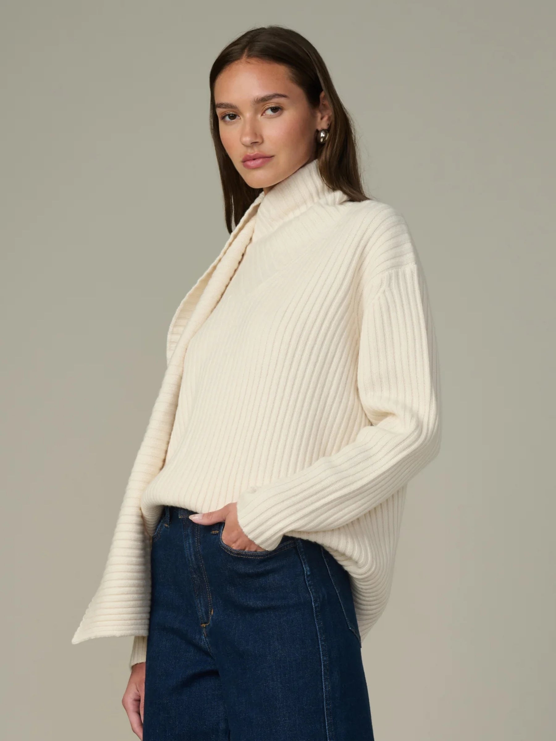 The Noa Scarf Sweater - Ecru